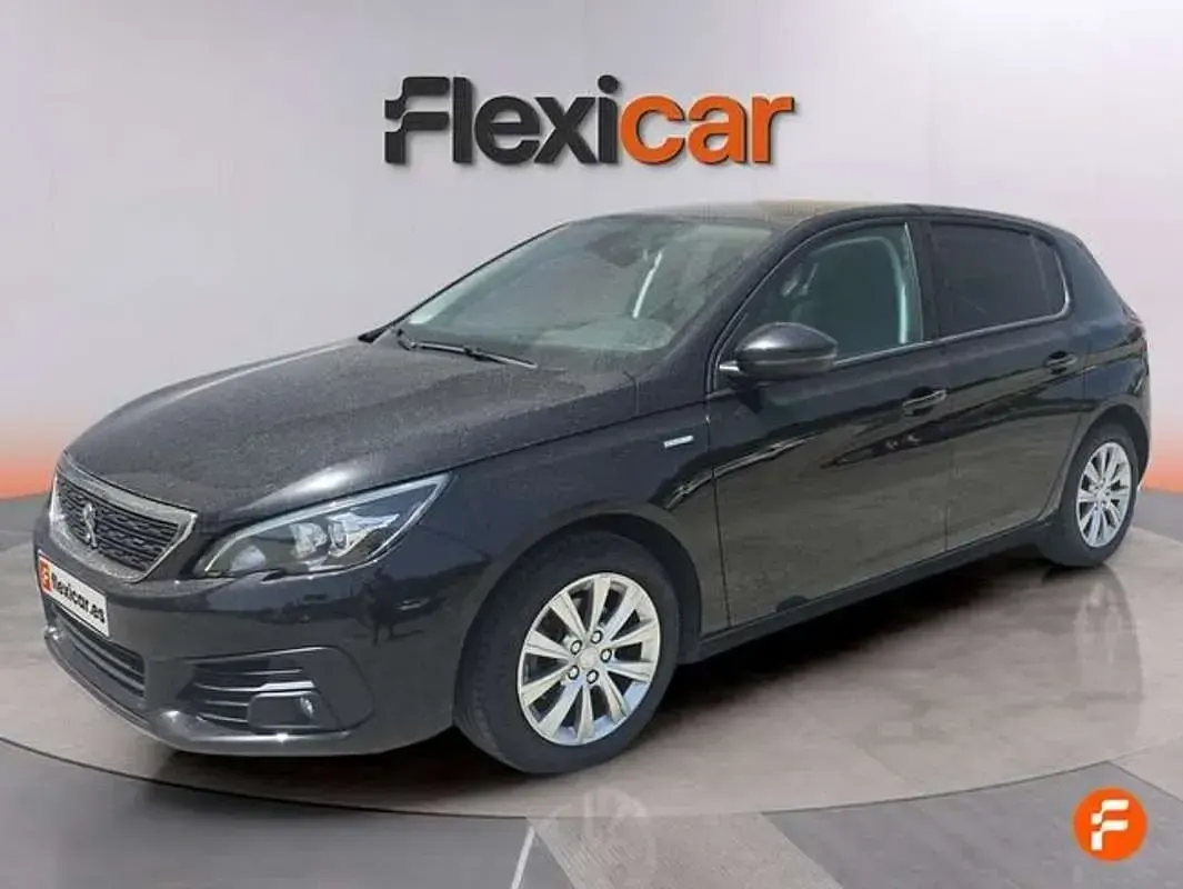 Usado Peugeot 308 Style 131 CV (96 kW) 2019 Negro Utilitario