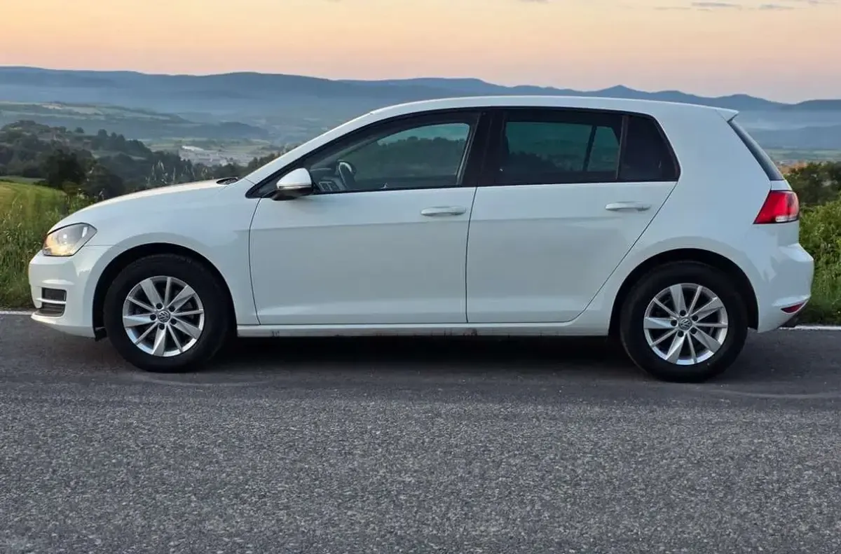 Usado VW Golf VII Edition 105 CV (77 kW) 2014 Blanco Utilitario