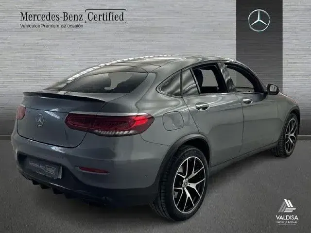 Usado Mercedes GLC220 AMG line 194 CV (142 kW) 2023 Gris selenita SUV