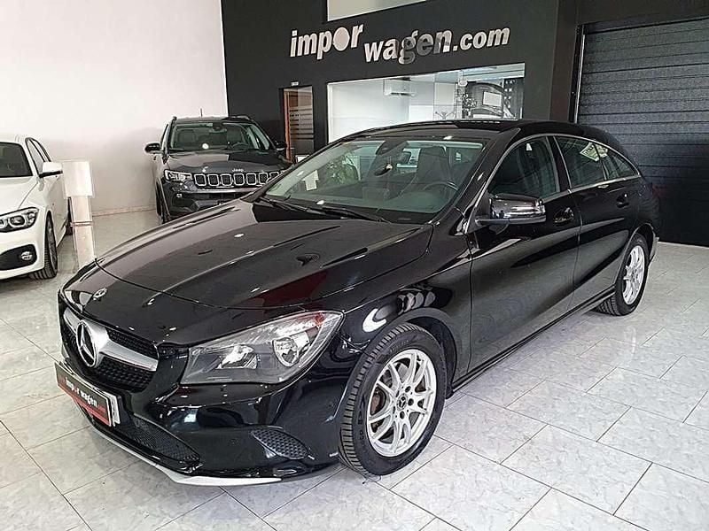 Negro Usado 2017 Mercedes CLA200 Shooting Brake Familiar | 14.500 € (Super precio) - Imagen 1/4