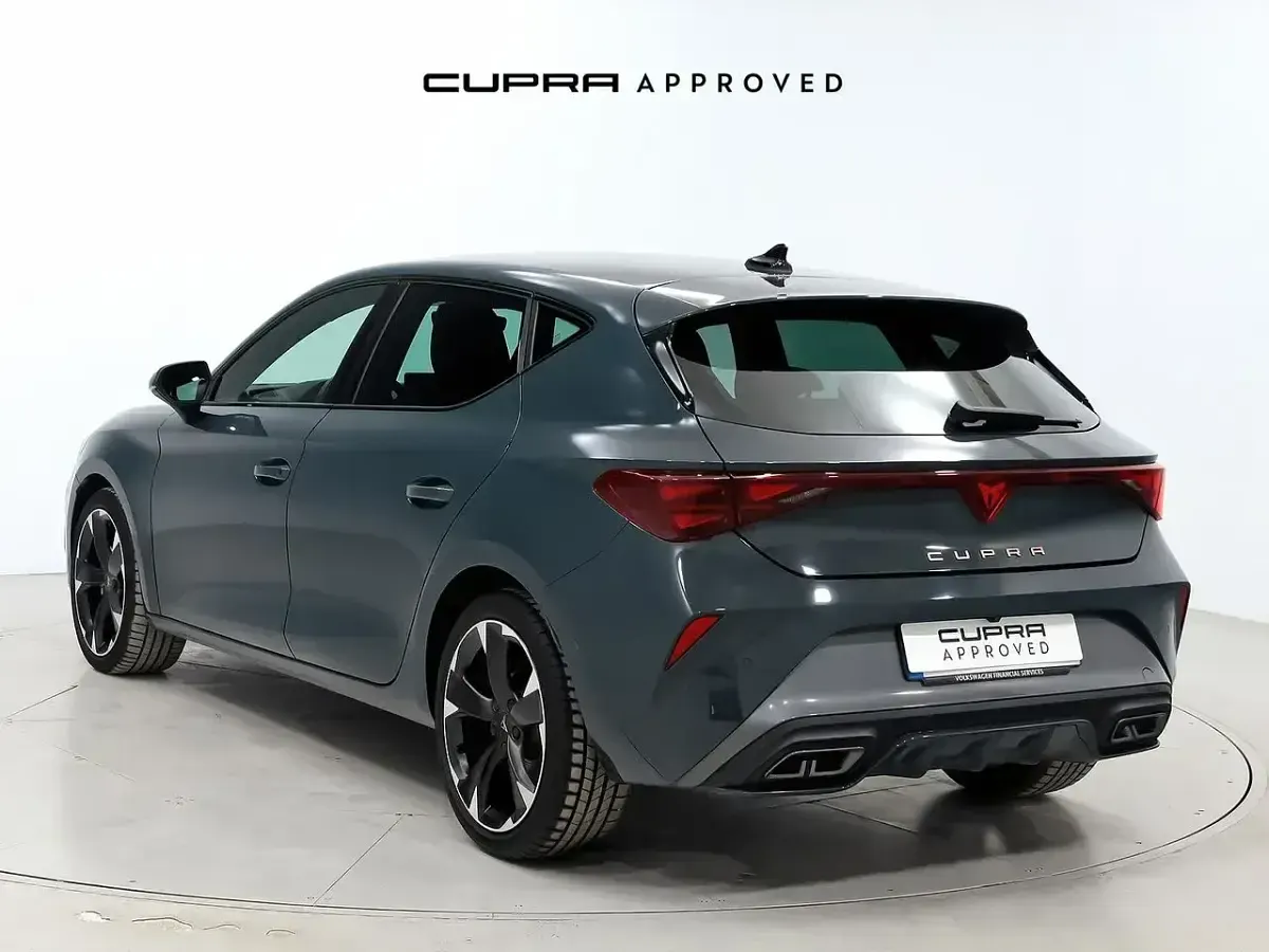 Usado Cupra Leon 150 CV (110 kW) 2024 Azul