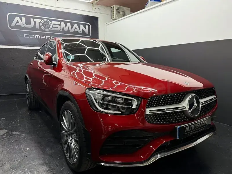Usado Mercedes GLC300 245 CV (180 kW) 2022 Granate Coupe