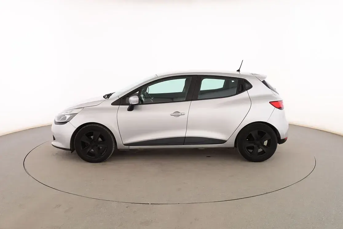 Usado Renault Clio Expression 90 CV (66 kW) 2015 Plata Utilitario