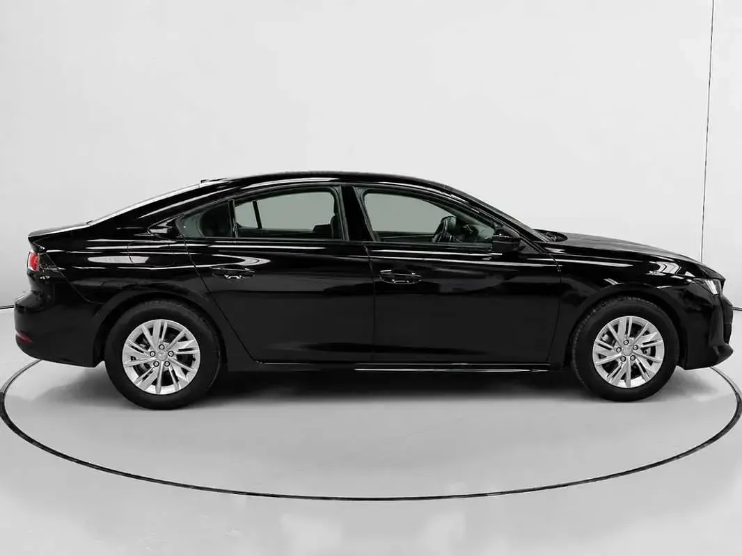 Usado Peugeot 508 Active 131 CV (96 kW) 2023 Negro Berlina