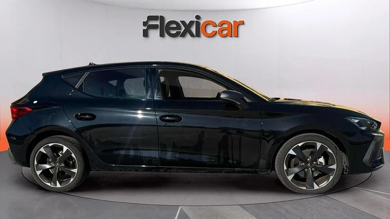 Usado Cupra Leon 150 CV (110 kW) 2025 Negro Berlina