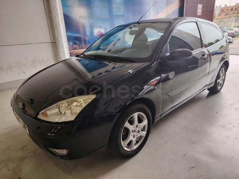 Usado Ford Focus Trend 100 CV (73 kW) 2003 Negro Berlina