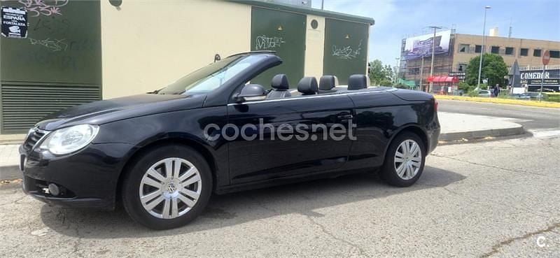 Usado VW Eos Individual 140 CV (102 kW) 2008 Negro Descapotable