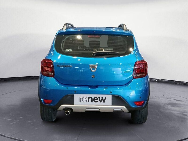 Usado Dacia Sandero Stepway Ambiance 90 CV (66 kW) 2017 Azul Berlina