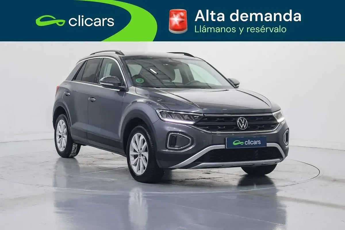 Usado VW T-Roc Life 116 CV (85 kW) 2022 Gris SUV