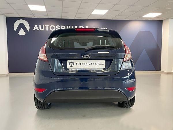 Usado Ford Fiesta Trend 75 CV (55 kW) 2016 Azul báltico (sólido) Utilitario