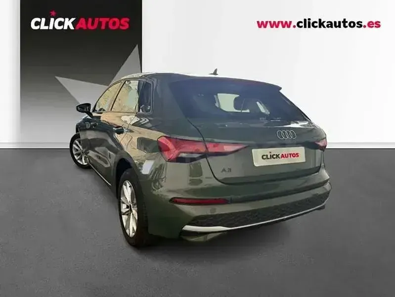 Używany Audi A3 Advanced Plus 116 KM (85 kW) 2025 Zielony Sedan/Limuzyna