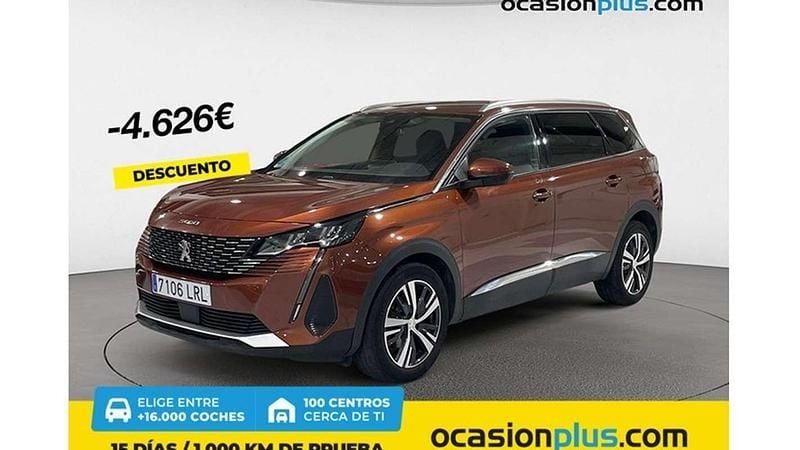 Usado Peugeot 5008 Allure 131 CV (96 kW) 2021 Marrón Monovolumen