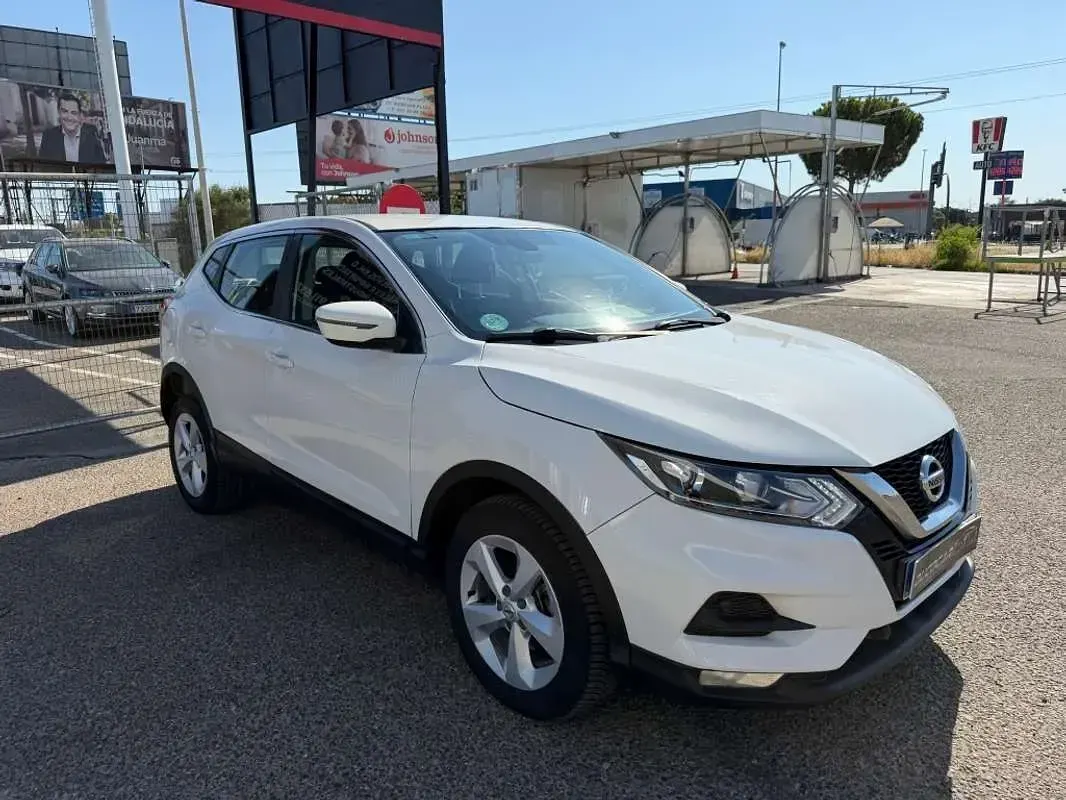 Usado Nissan Qashqai Acenta 150 CV (110 kW) 2019 Beige SUV