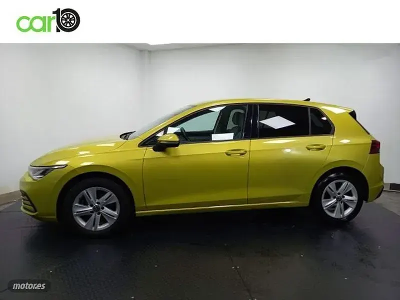 Usado VW Golf VIII Life 150 CV (110 kW) 2020 Verde Berlina