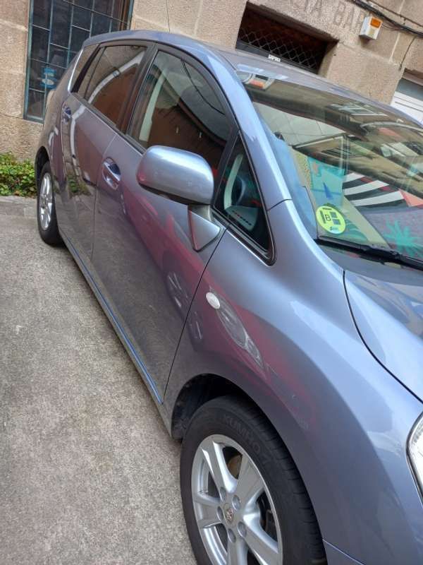 Usado Toyota Auris Active 90 CV (66 kW) 2010 Azul Utilitario
