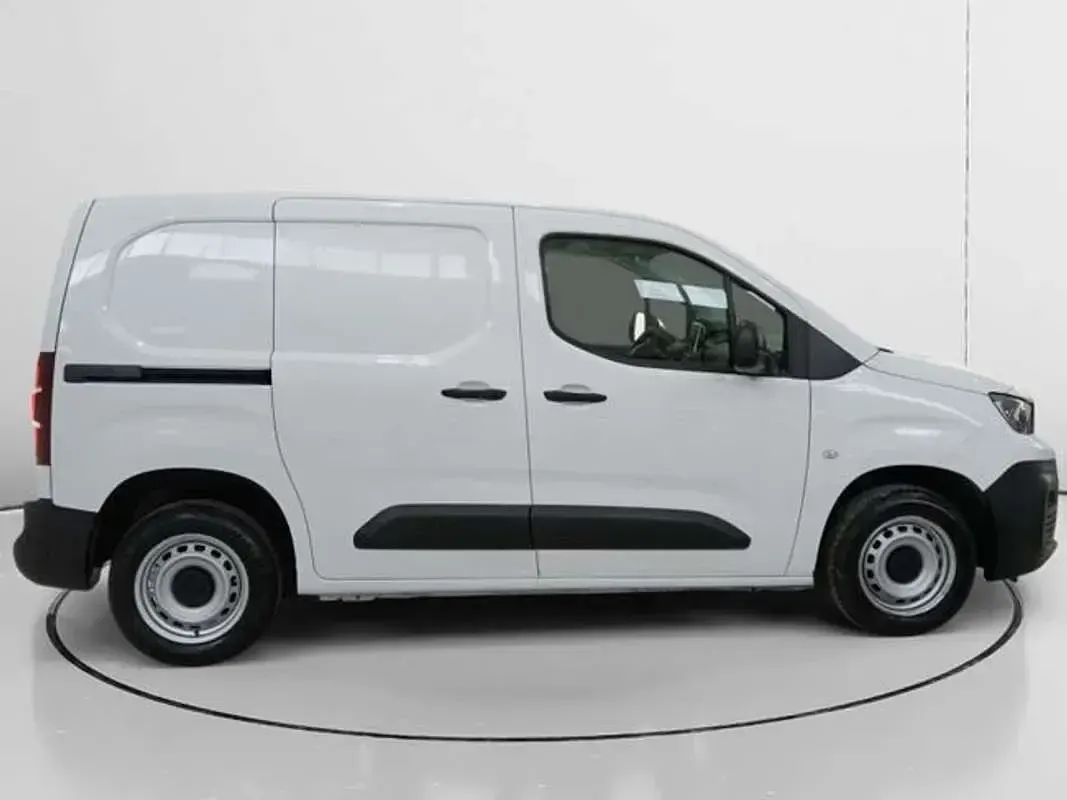 Usado Peugeot Partner 98 CV (72 kW) 2022 Blanco Monovolumen