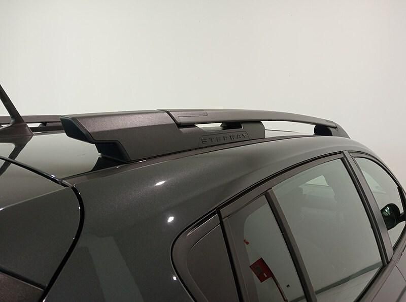 Usado Dacia Sandero Expression 100 CV (73 kW) 2023 Gris Berlina