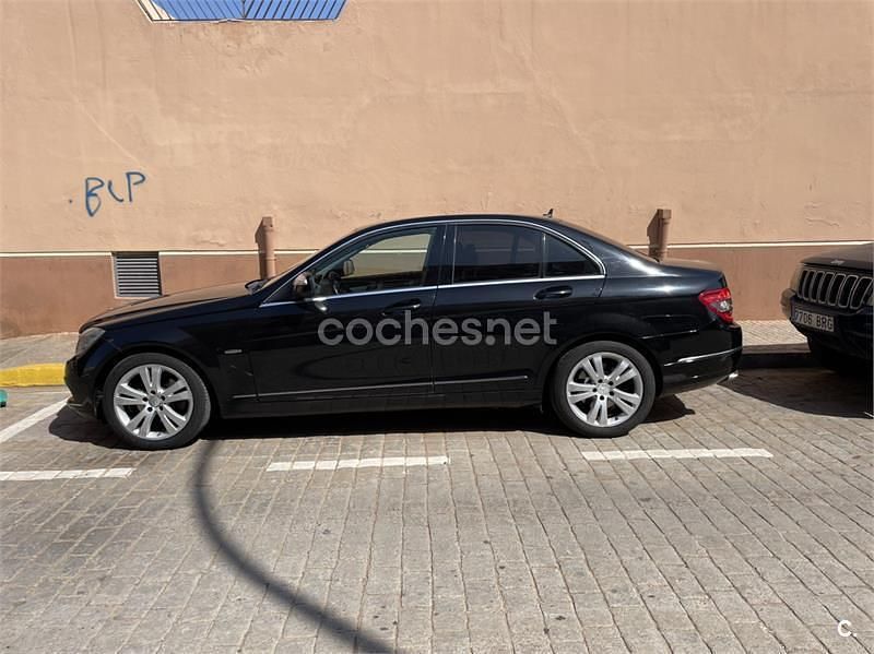 Usado Mercedes C220 Avantgarde 150 CV (110 kW) 2007 Negro Berlina