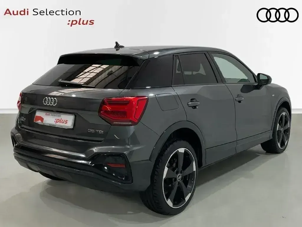 Usado Audi Q2 S-Line 150 CV (110 kW) 2022 Gris SUV