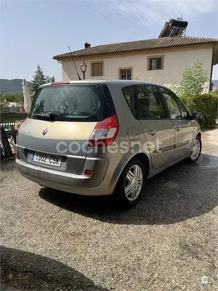 Usado Renault Scénic II Authentique 100 CV (73 kW) 2004 Gris / plata Monovolumen