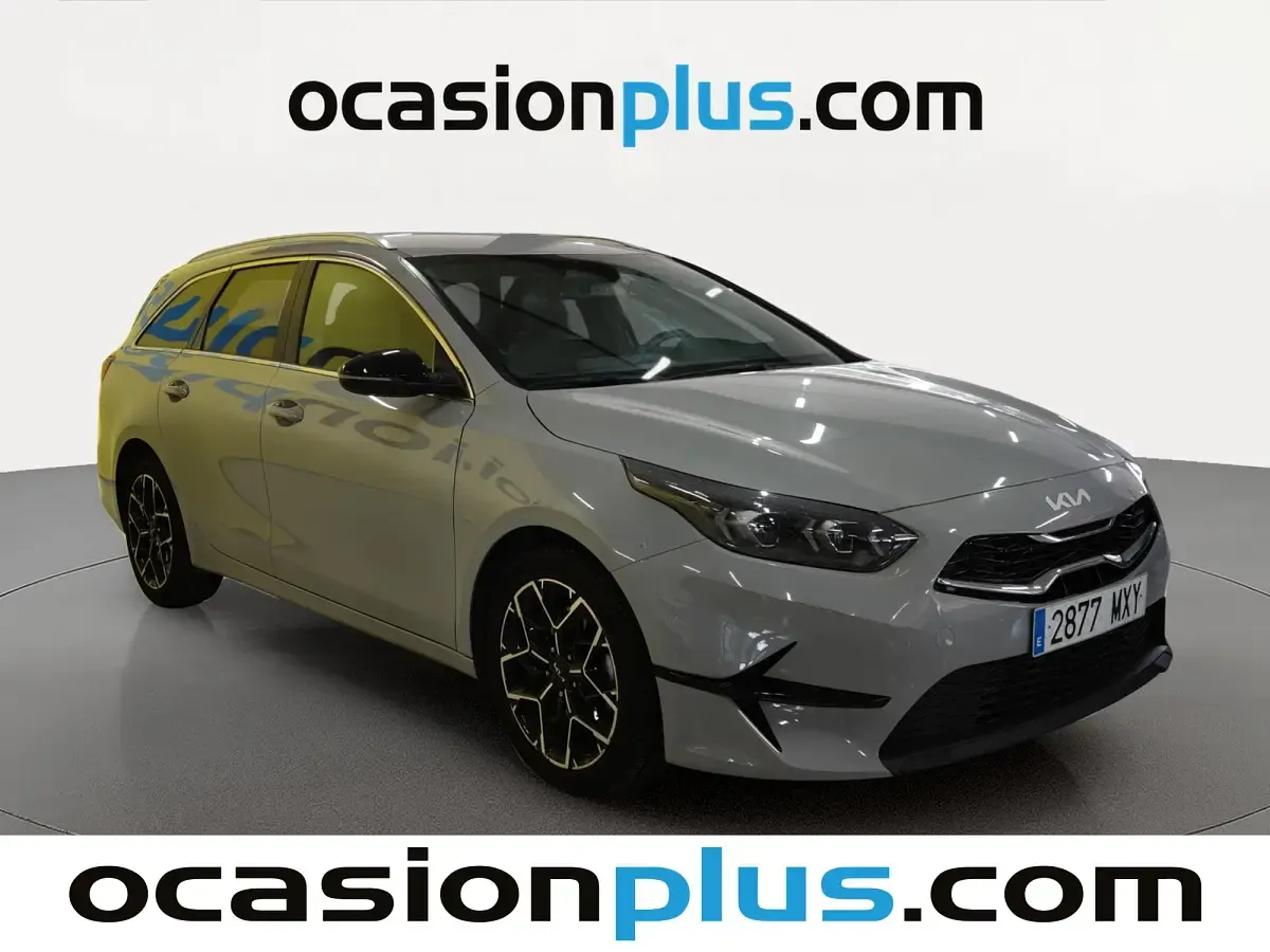 Usado Kia Ceed Style 100 CV (73 kW) 2025 Gris Utilitario