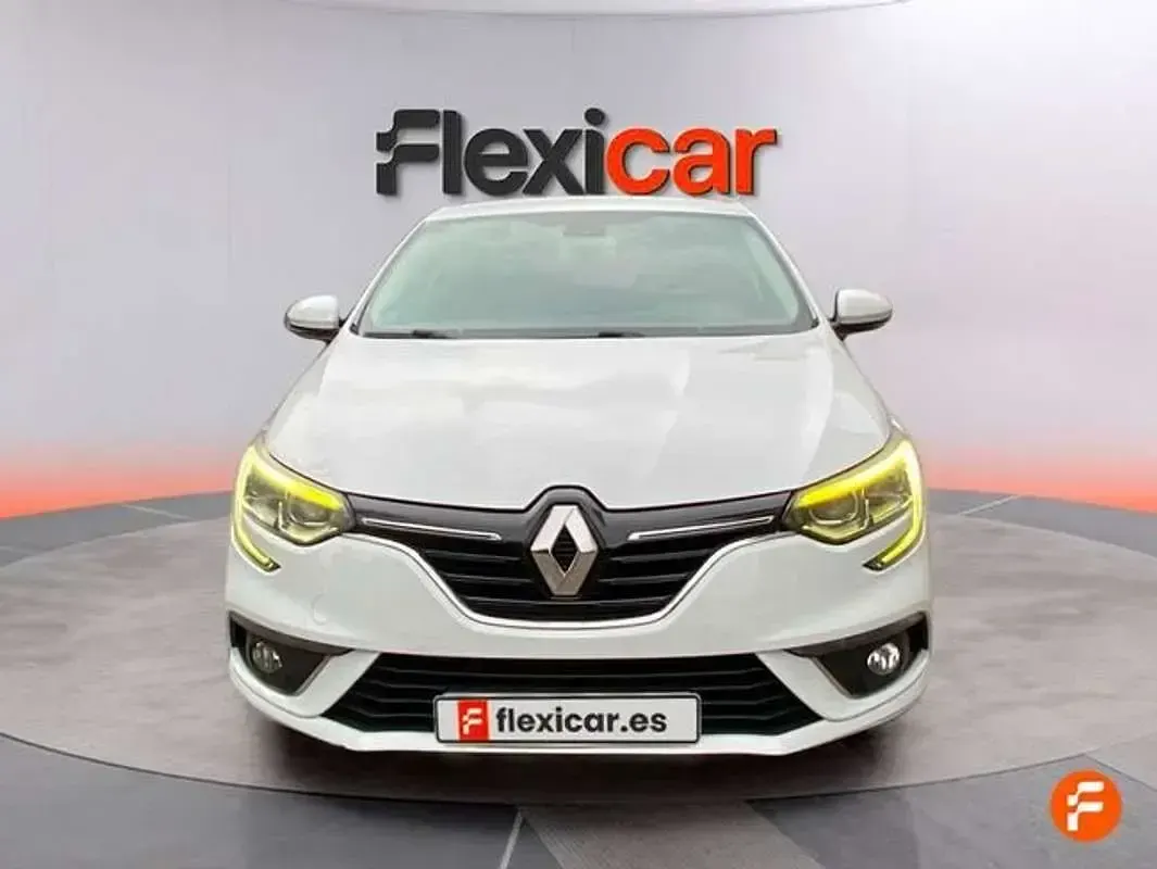 Usado Renault Mégane Intens 101 CV (74 kW) 2017 Blanco Utilitario