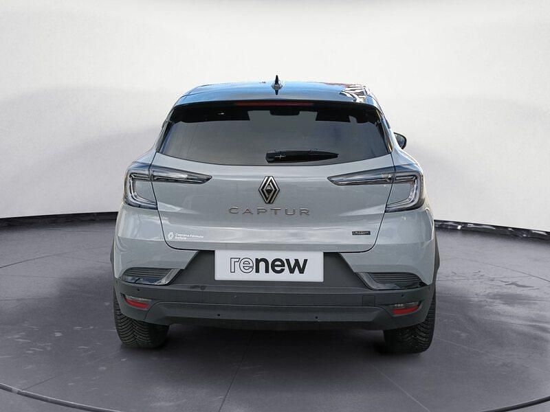 Usado Renault Captur Techno 145 CV (106 kW) 2025 Gris SUV