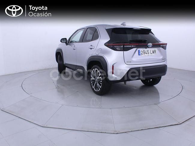 Usado Toyota Yaris Cross Plus 116 CV (85 kW) 2022 Gris / plata SUV