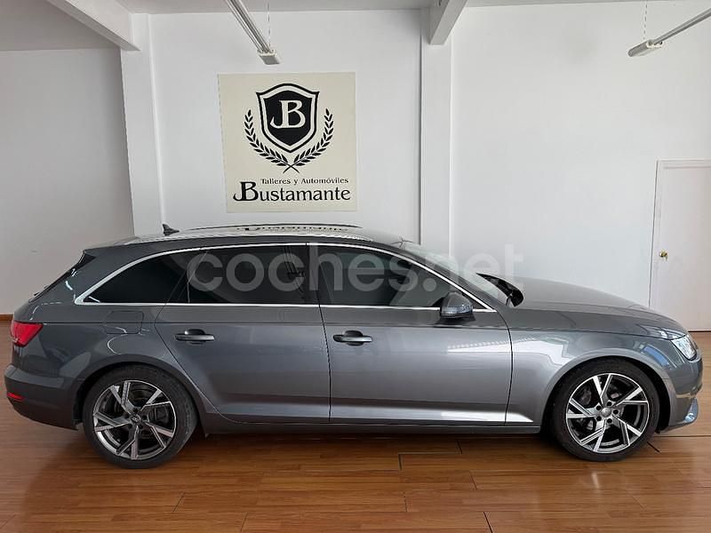 Usado Audi A4 190 CV (139 kW) 2017 Gris / plata Familiar