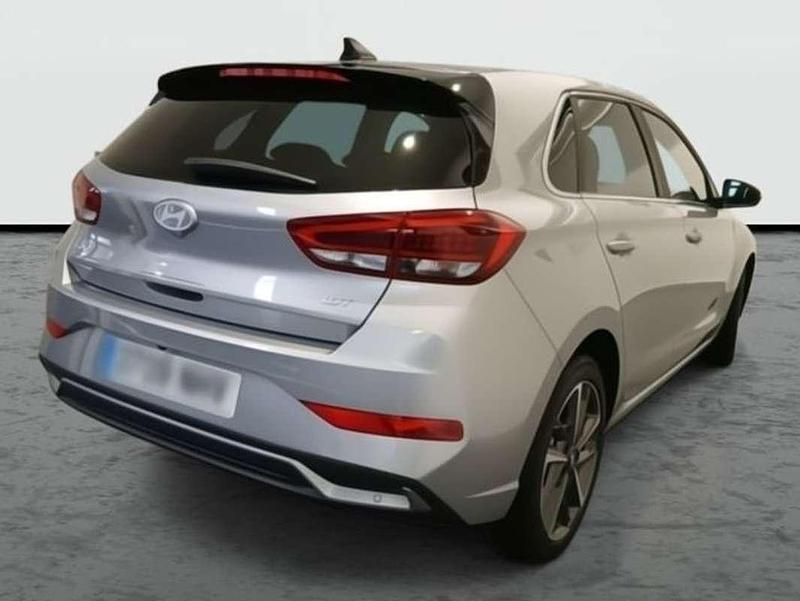 Nuevo Hyundai i30 101 CV (74 kW) 2025 Plateado Berlina