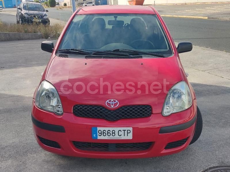 Rojo Usado 2004 Toyota Yaris Luna Berlina | 3600 € (Un poco caro) - Imagen 1/4