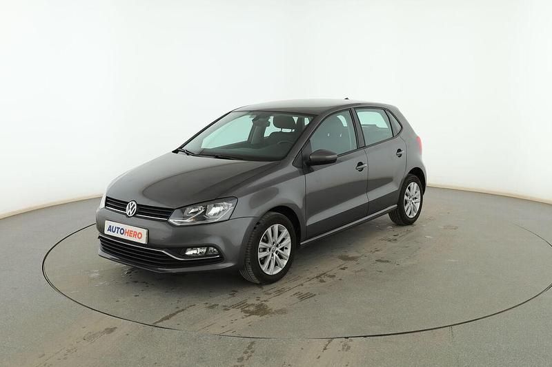 Usado VW Polo Advance 90 CV (66 kW) 2017 Gris Berlina