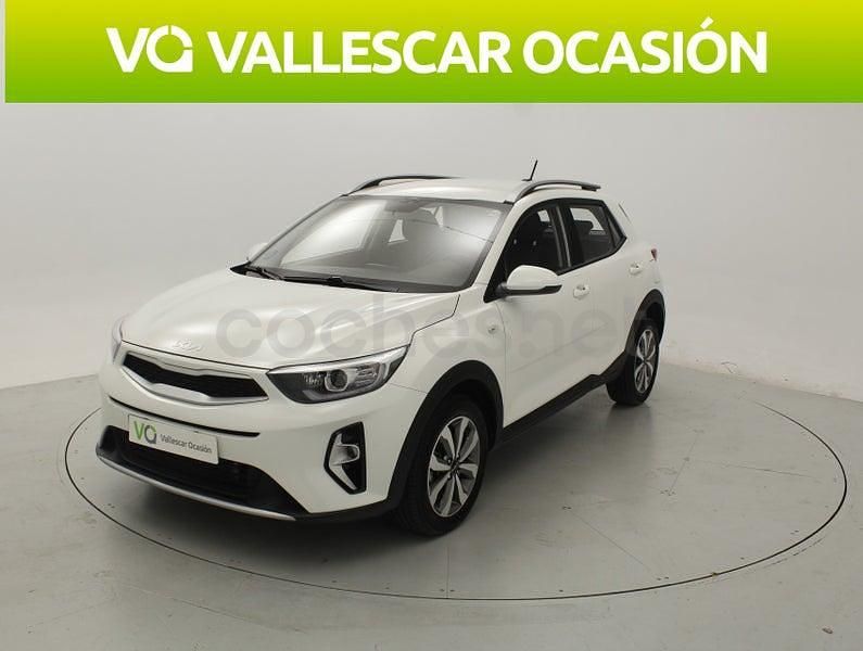 Usado Kia Stonic 100 CV (73 kW) 2023 Blanco SUV