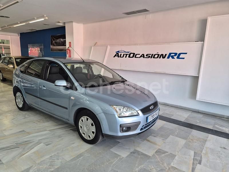Azul Usado 2007 Ford Focus Ambiente Berlina | 5000 € (Precio justo) - Imagen 1/4
