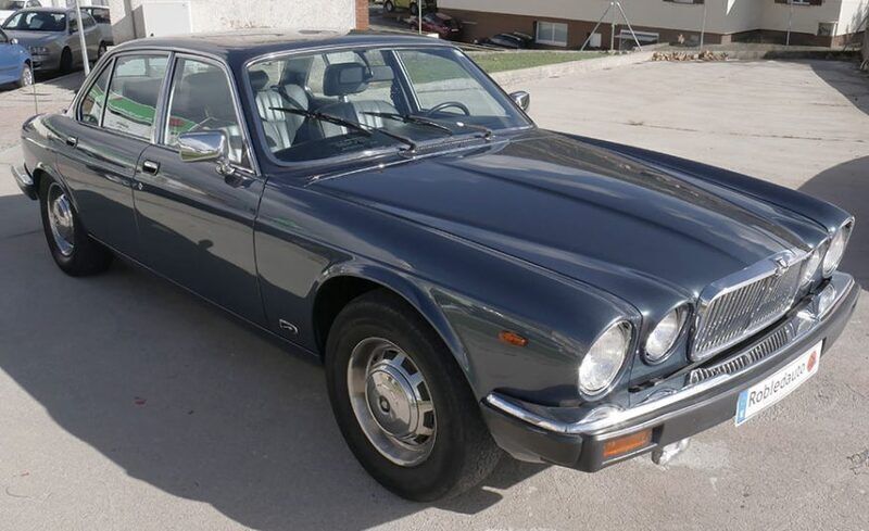 Usado Jaguar XJ12 Sovereign 295 CV (216 kW) 1985 Azul Berlina
