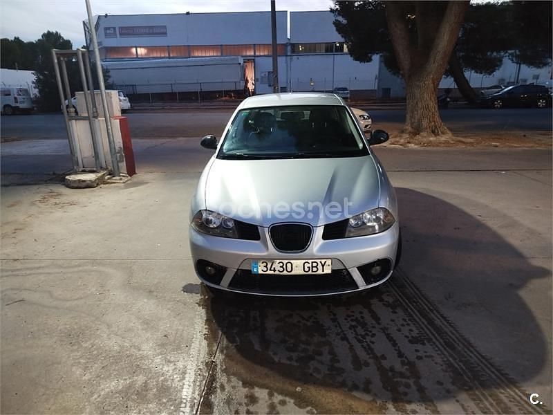 Gris / plata Usado 2008 Seat Ibiza Berlina | 3900 € (Precio justo) - Imagen 1/4
