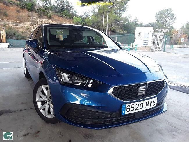 Usado Seat Leon Style 116 CV (85 kW) 2025 Azul Berlina