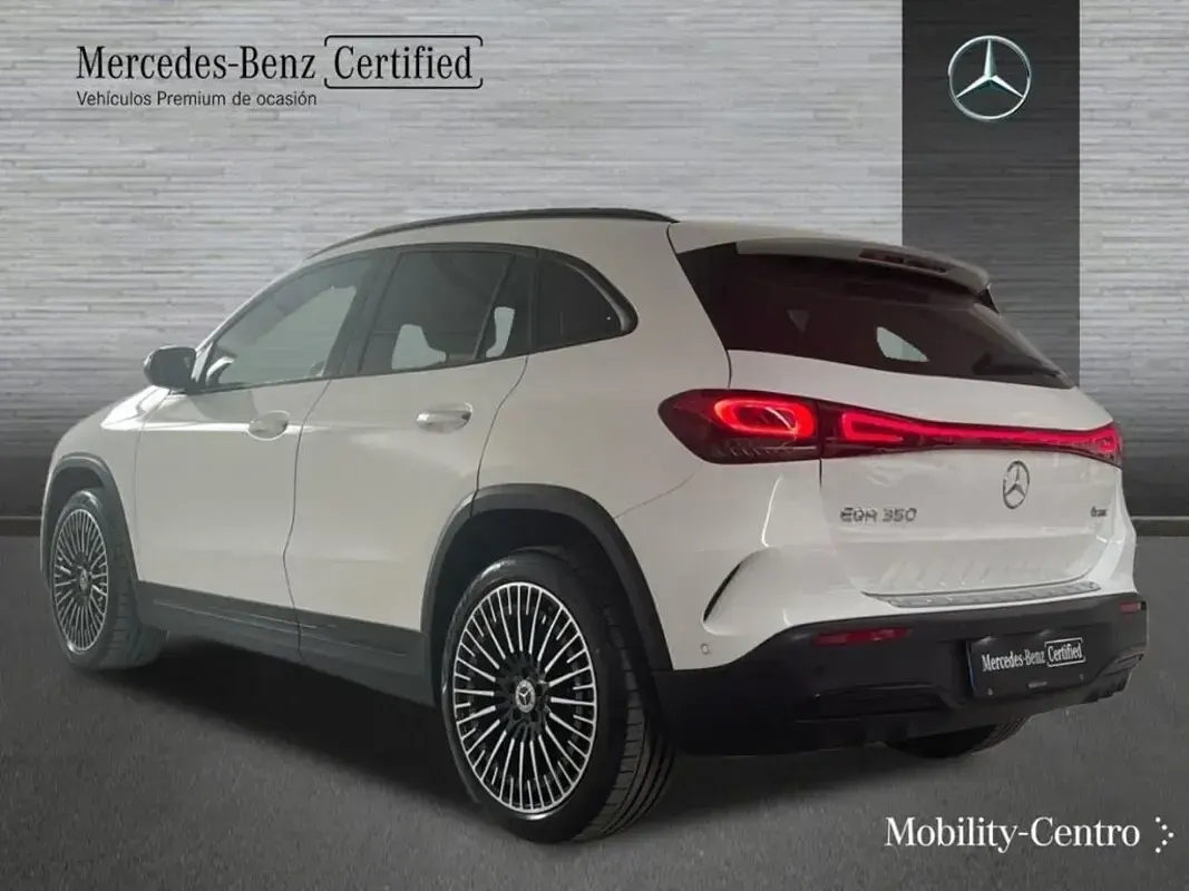 Usado Mercedes EQA350 AMG line 214 kW (292 CV) 2023 Azul denim met SUV