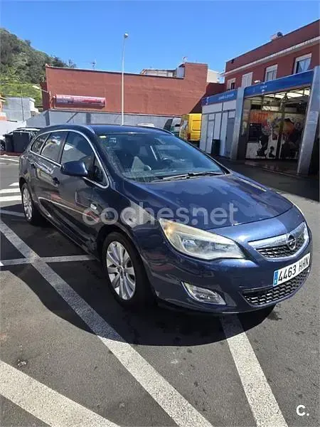 Usado Opel Astra Sportive 125 CV (91 kW) 2011 Azul Familiar