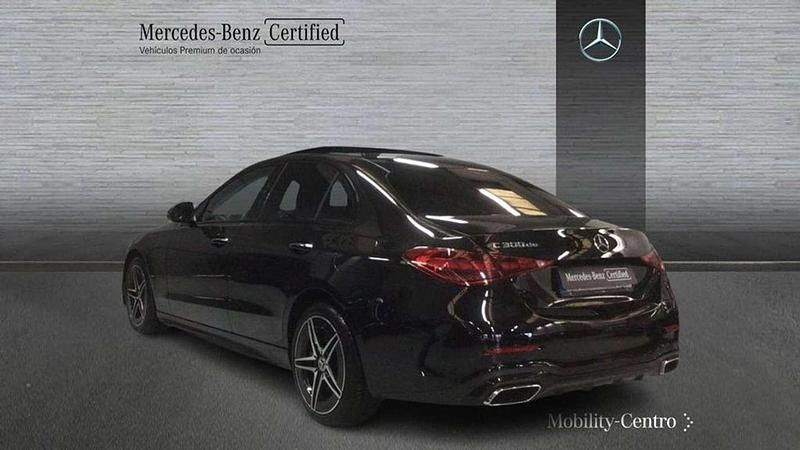 Usado Mercedes C300e 315 CV (231 kW) 2024 Negro Berlina