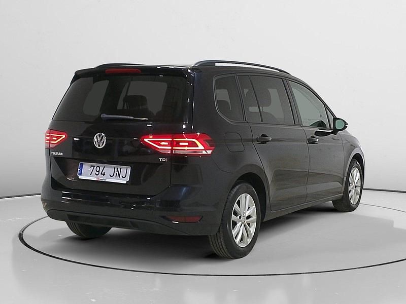 Usado VW Touran 110 CV (80 kW) 2016 Monovolumen