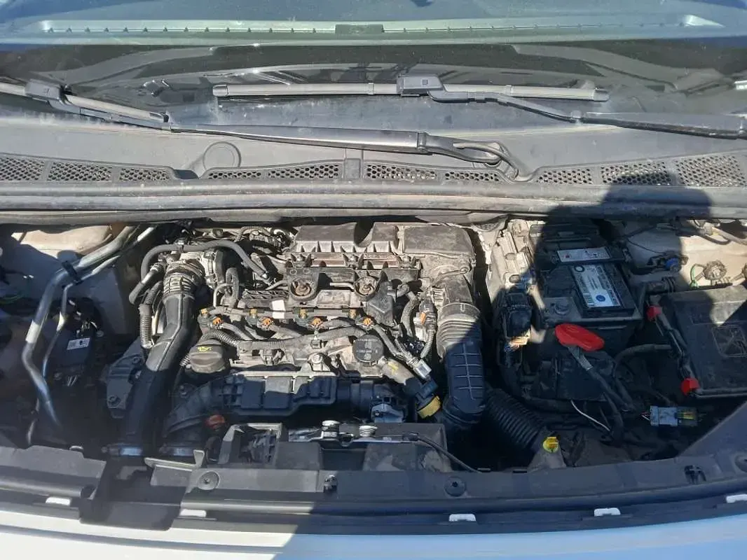 Usado Peugeot Partner S 99 CV (72 kW) 2020 Blanco Monovolumen