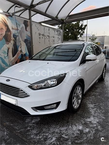 Blanco Usado 2016 Ford Focus Titanium Berlina | 8300 € (Buen precio) - Imagen 1/4