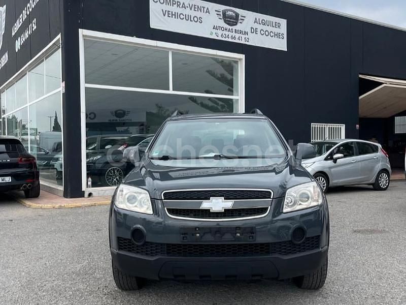 Usado Chevrolet Captiva LT 184 CV (135 kW) 2012 Gris / plata SUV