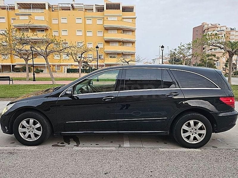 Usado Mercedes R320 224 CV (164 kW) 2006 Negro Monovolumen
