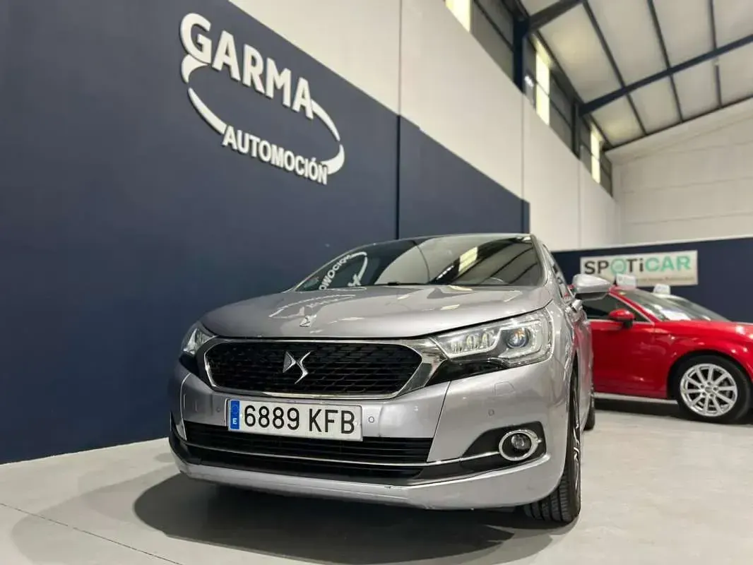 Usado DS Automobiles DS4 Style 120 CV (88 kW) 2017 Gris SUV