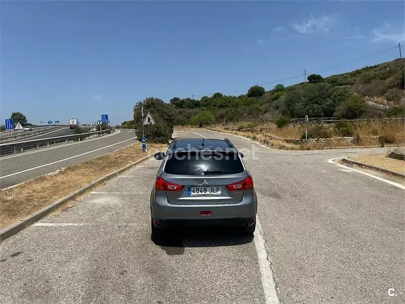 Usado Mitsubishi ASX Motion 117 CV (86 kW) 2016 Gris / plata SUV