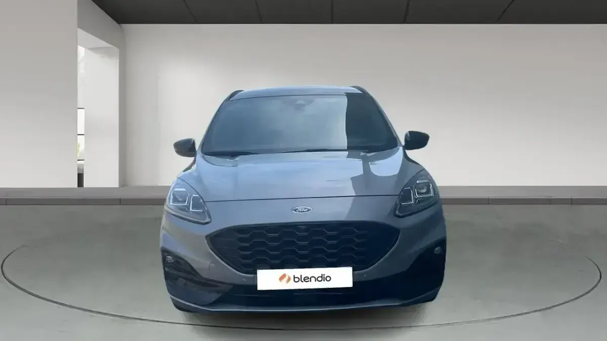 Usado Ford Kuga ST-Line X 190 CV (139 kW) 2023 Gris SUV