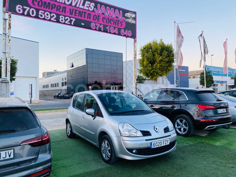 Gris / plata Usado 2008 Renault Modus Authentique Monovolumen | 3999 € - Imagen 1/4