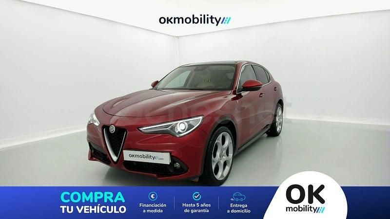 Usado Alfa Romeo Stelvio Sprint 190 CV (139 kW) 2022 Rojo SUV